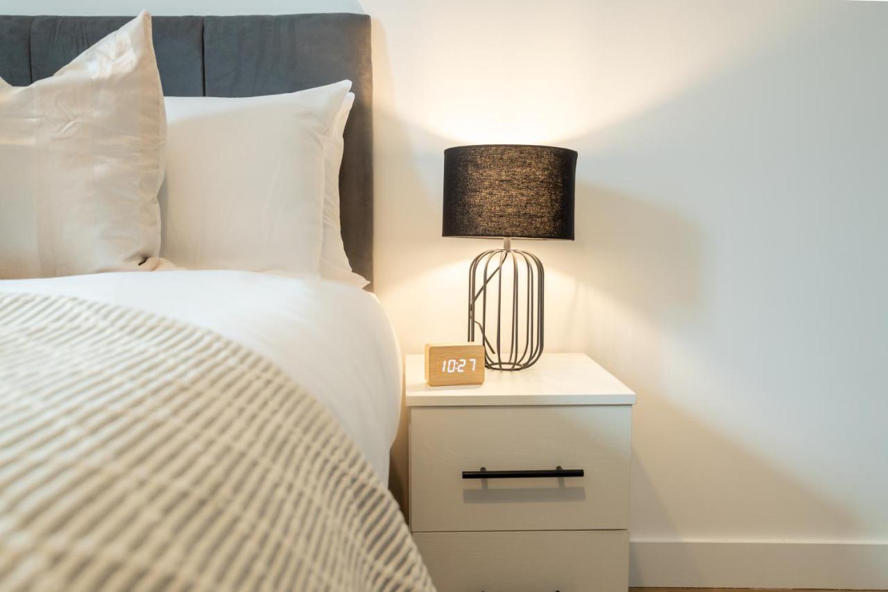 Luxe Apartments Bracknell Near Ascot, Legoland, Windsor, Lexicon - Free Parking & Gym Bagian luar foto